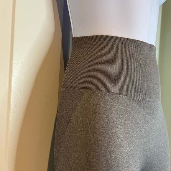 FELICITY SEAMLESS LEGGINGS - Picture 5 of 6